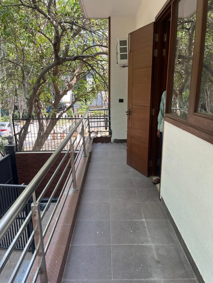 Balcony, dlf-garden-villas 4 Bedroom 2845 Sq.Ft. Independent House In Sector 43 Gurgaon 8898153