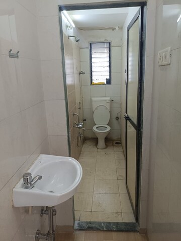  1 BHK Apartment at Osho Park, Naupada – for Rent