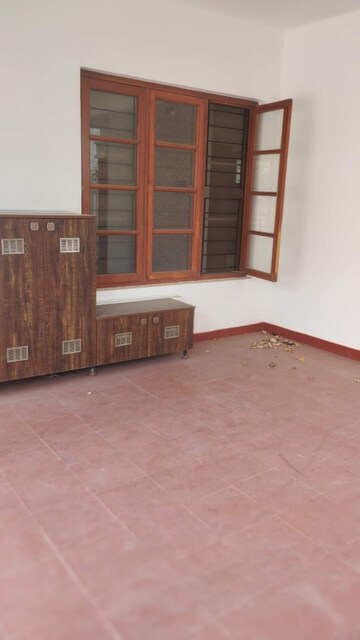 Room in 3 BHK Villa at Alliance 10 Downing, Whitefield – for Rent