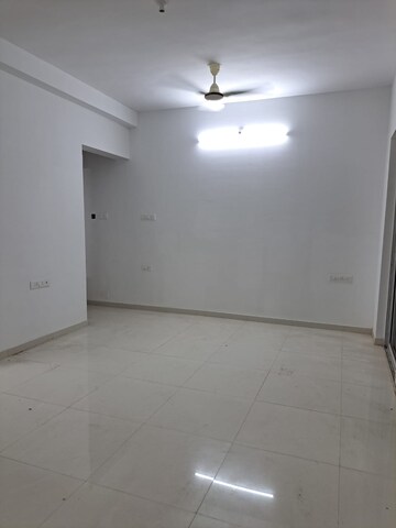 Room in 2 BHK Apartment at Shapoorji Pallonji Joyville Hadapsar Annexe, Hadapsar – for Rent