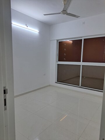 Room in 2 BHK Apartment at Shapoorji Pallonji Joyville Hadapsar Annexe, Hadapsar – for Rent