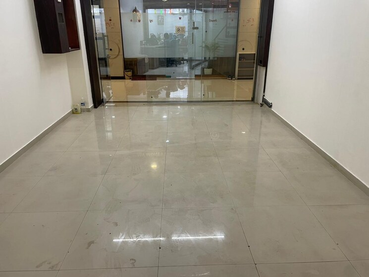 Floor Plan, rustomjee-eaze-zone-mall Commercial Office Space 586 Sq.Ft. In Malad West Mumbai 8898283