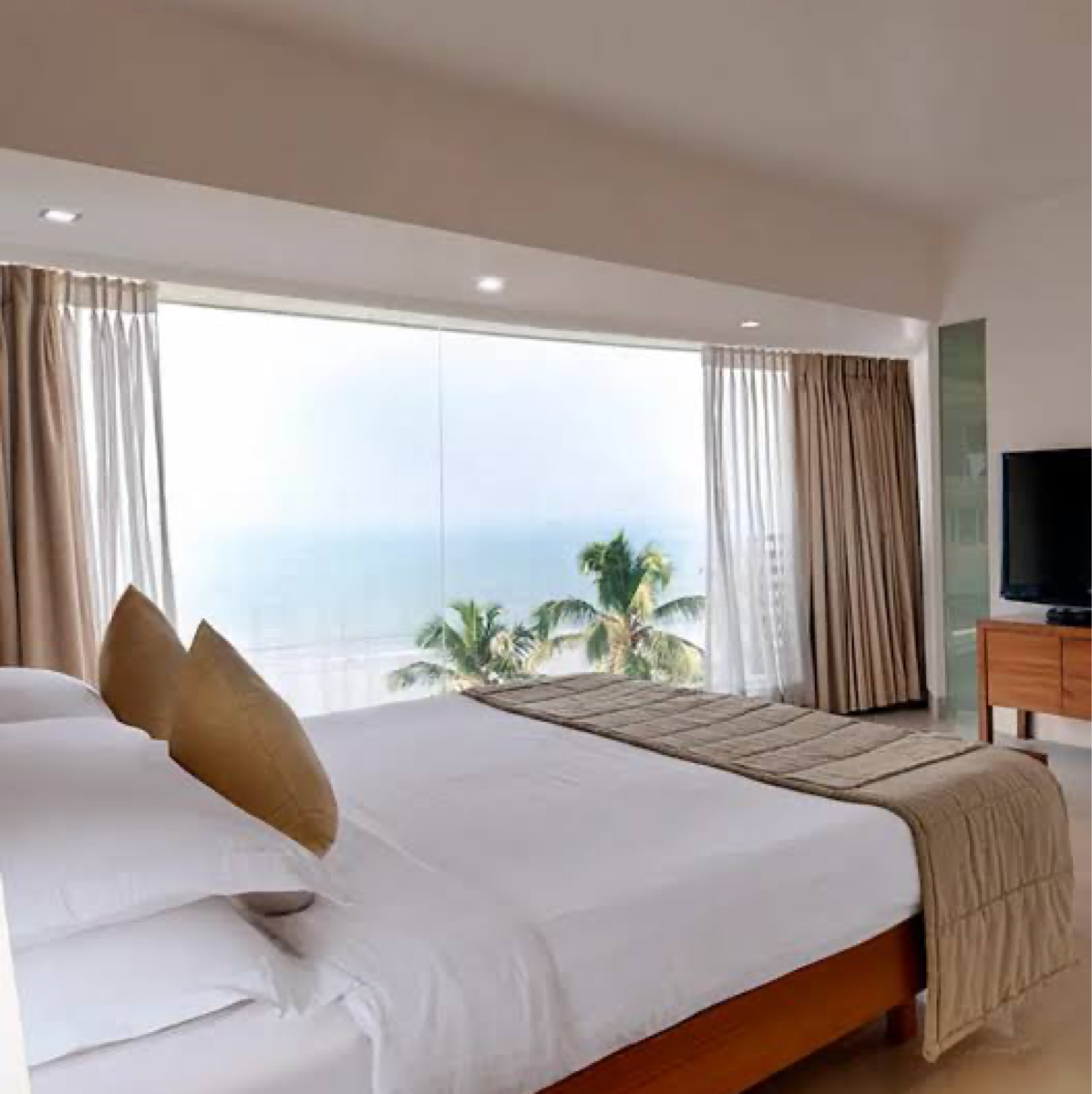 6 BHK + Pooja Room,Servant Room,Study Room Builder Floor For Sale in K Raheja Valletta