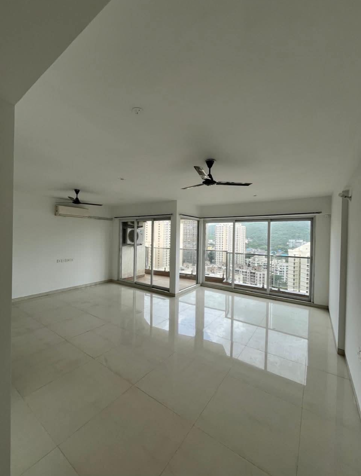 3 BHK + Pooja Room 1349 Sq.Ft. Apartment in Soham Crystal Spires