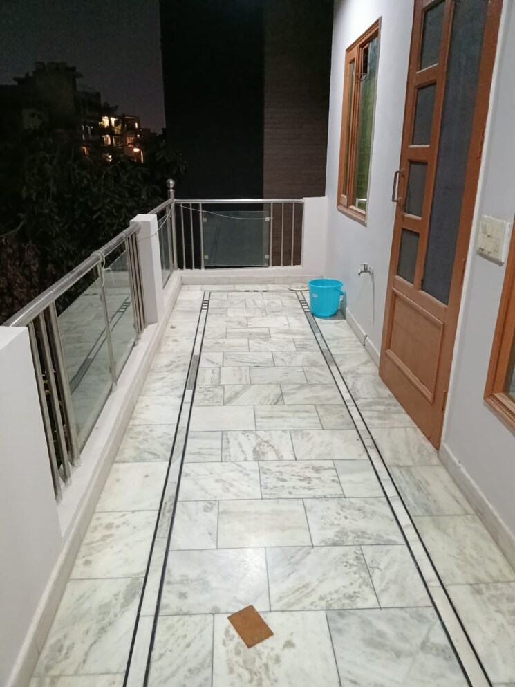 Balcony, sector 46 2 Bedroom 1200 Sq.Ft. Builder Floor In Sector 46 Gurgaon 8898337