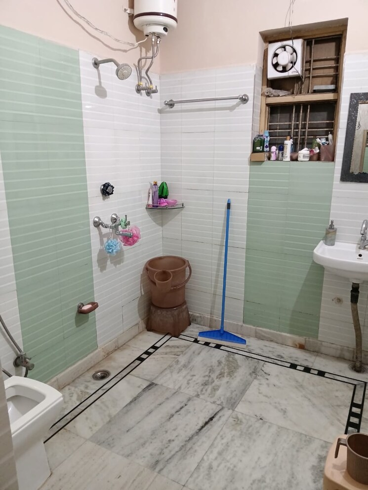 Balcony, sector 46 2 Bedroom 1200 Sq.Ft. Builder Floor In Sector 46 Gurgaon 8898337