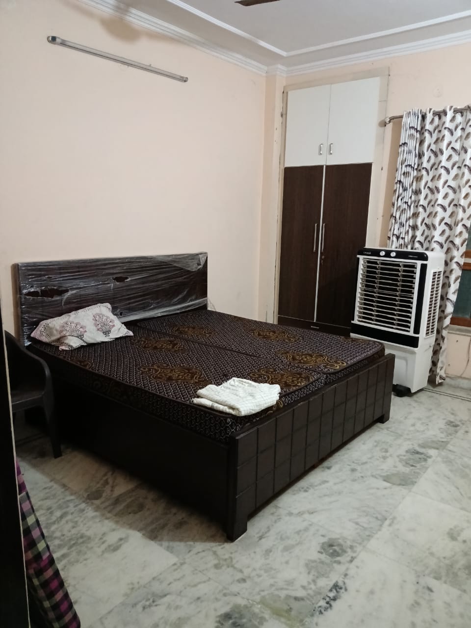 2 BHK + Pooja Room Builder Floor For Rent in Sector 46