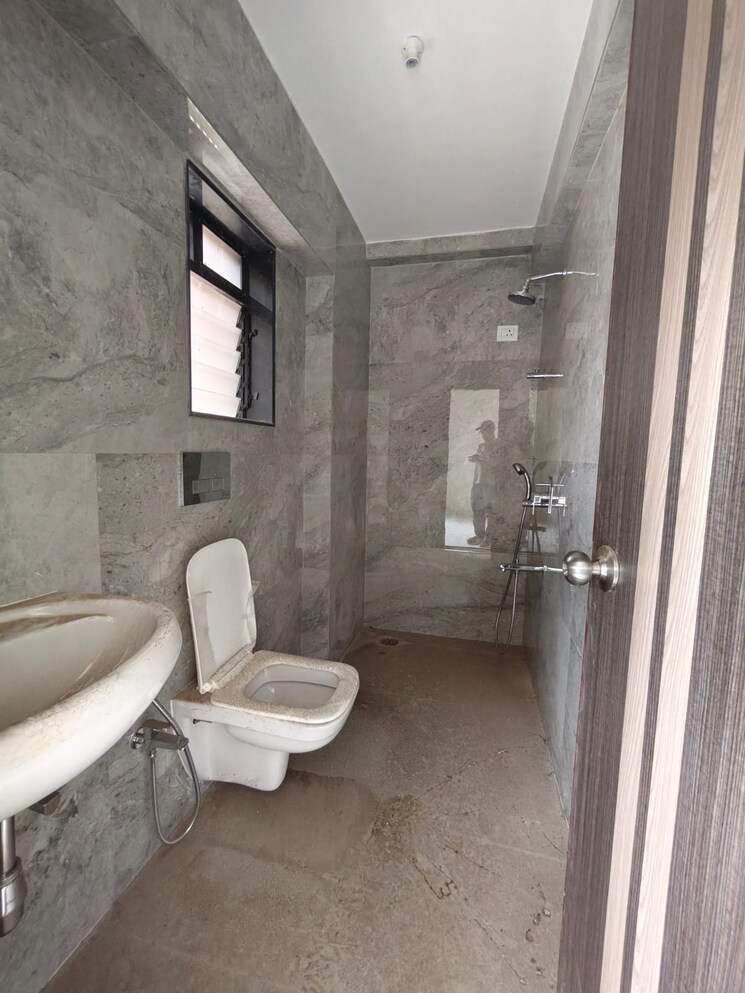 Bathroom, chembur 3 Bedroom 980 Sq.Ft. Apartment In Chembur Mumbai 8898351