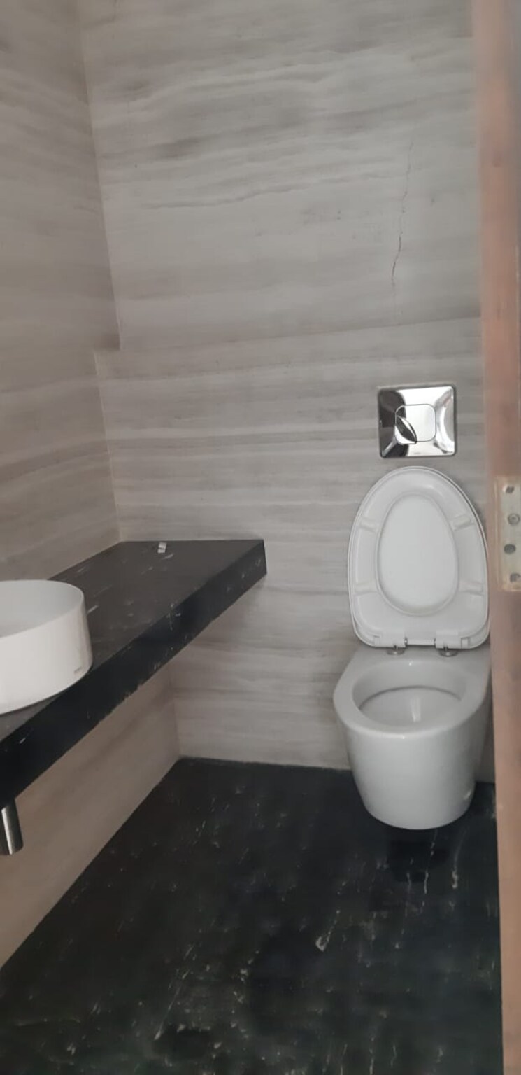 Bathroom, omkar-1973 3 Bedroom 3968 Sq.Ft. Apartment In Worli Mumbai 8898365
