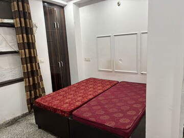 Bedroom in 2 BHK Builder Floor at Sector 47 – for Rent