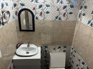 Bathroom in 2 BHK Builder Floor at Sector 47 – for Rent