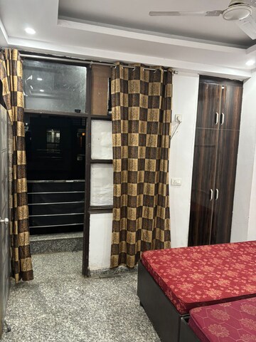 Bedroom in 2 BHK Builder Floor at Sector 47 – for Rent