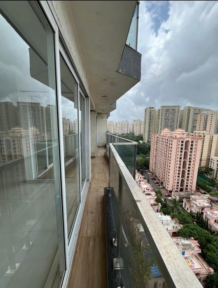 Balcony, soham-crystal-spires 3 Bedroom 1349 Sq.Ft. Apartment In Ghodbunder Road Thane 8898432