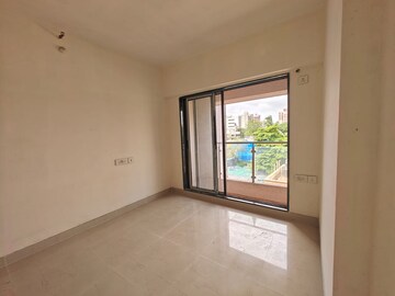 Room in 3 BHK Apartment at RNA Central Park, Chembur – for Rent