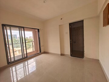 Room in 3 BHK Apartment at RNA Central Park, Chembur – for Rent