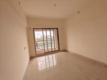 Room in 3 BHK Apartment at RNA Central Park, Chembur – for Rent