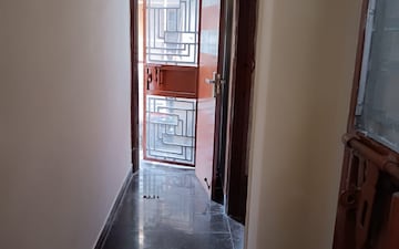 2 BHK Builder Floor For Sale in Mahaveer Nagar