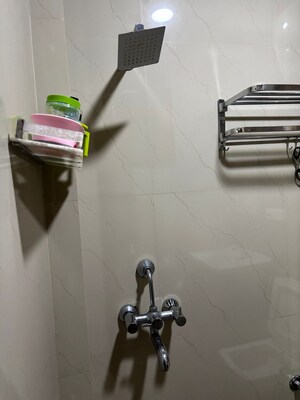 6+ BHK Independent House For Sale in Smart Lane, Niti Khand