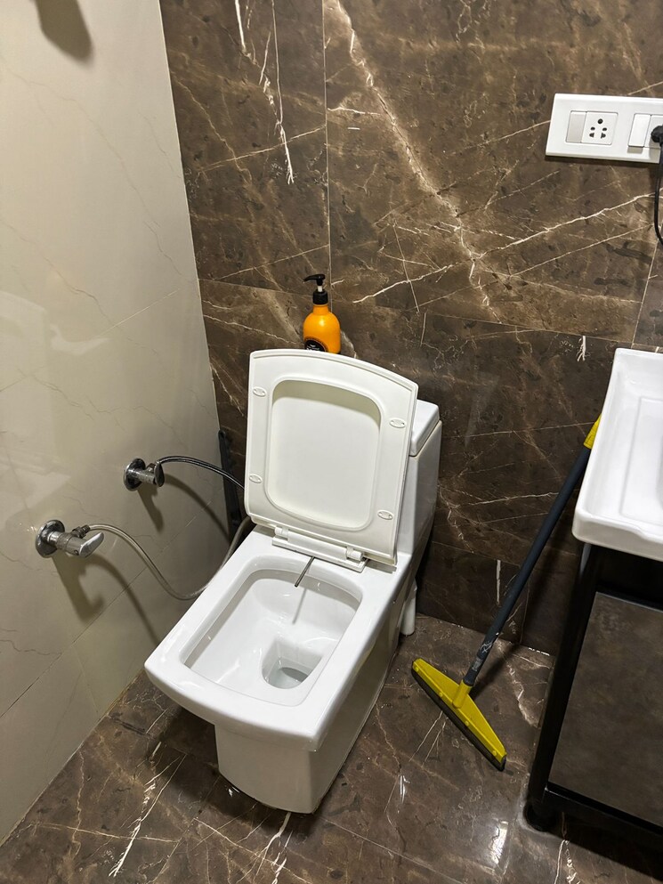 Bathroom, smart-lane 6+ Bedroom 1350 Sq.Ft. Independent House In Niti Khand Ghaziabad 8898529