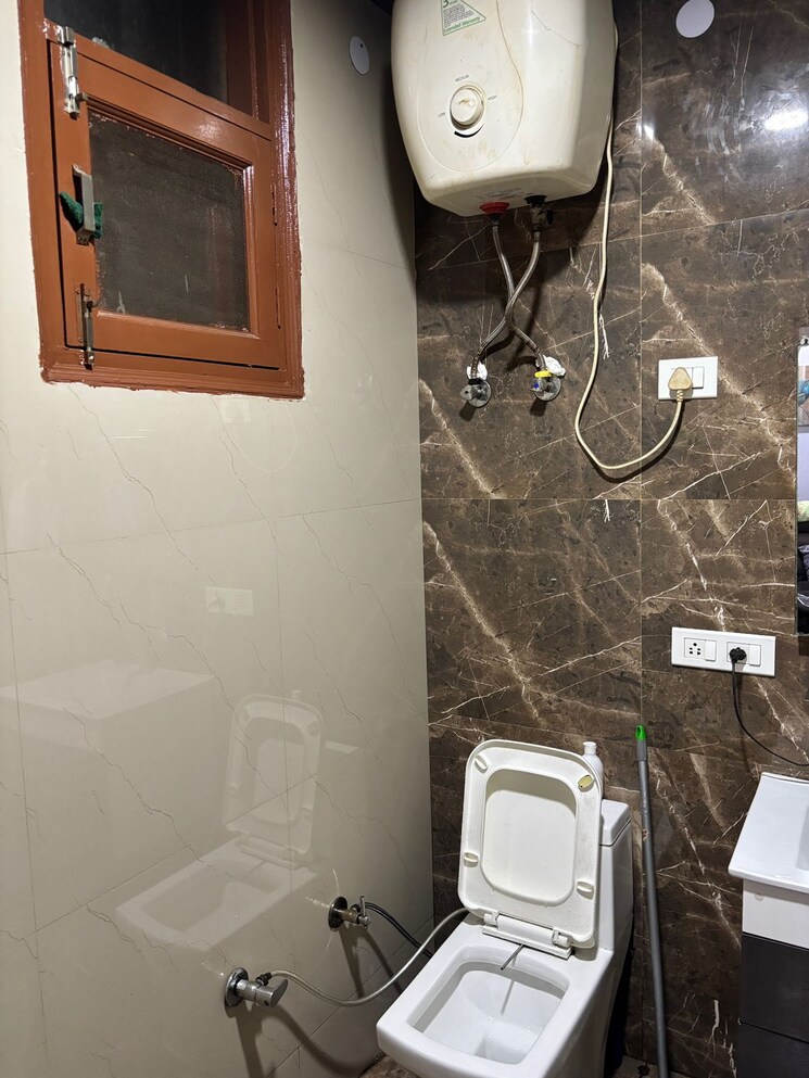 Bathroom, smart-lane 6+ Bedroom 1350 Sq.Ft. Independent House In Niti Khand Ghaziabad 8898529