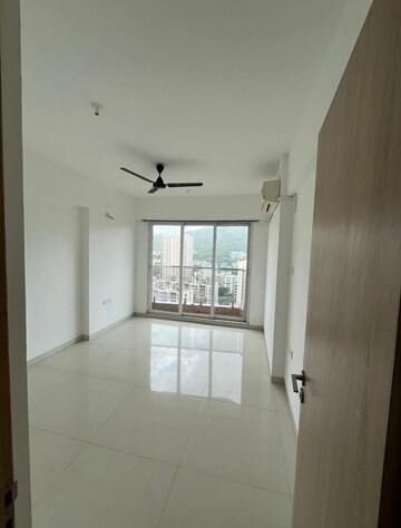 Bedroom in 3 BHK Apartment at Soham Crystal Spires, Ghodbunder Road – for Rent