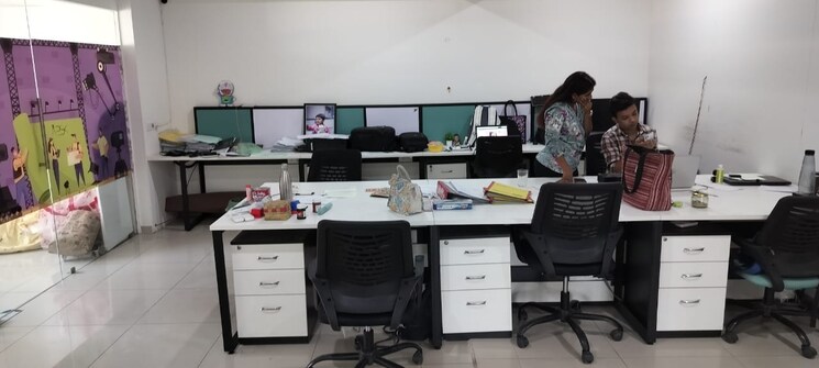 Team Area, shilp-corporate-park Commercial Office Space 2345 Sq.Ft. In Bodakdev Ahmedabad 8898551