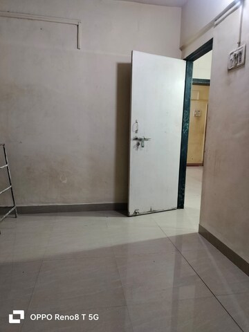 Room in 1 BHK Apartment at Madhumalati CHS, Kalwa – for Rent