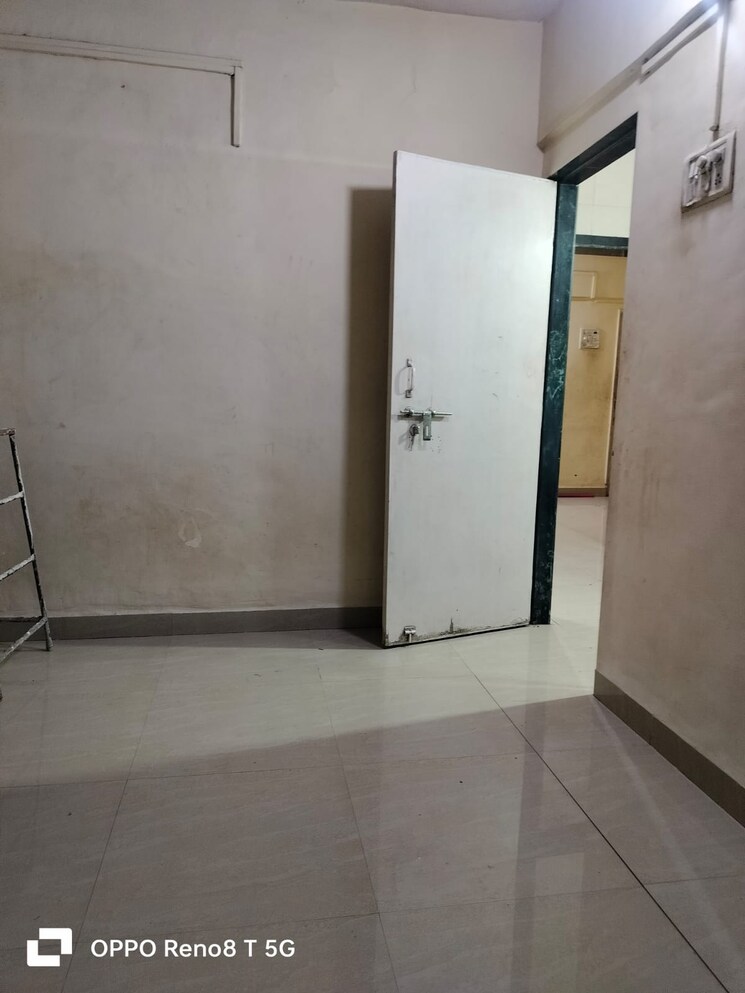 Room, madhumalati-chs 1 Bedroom 500 Sq.Ft. Apartment In Kalwa Thane 8898566