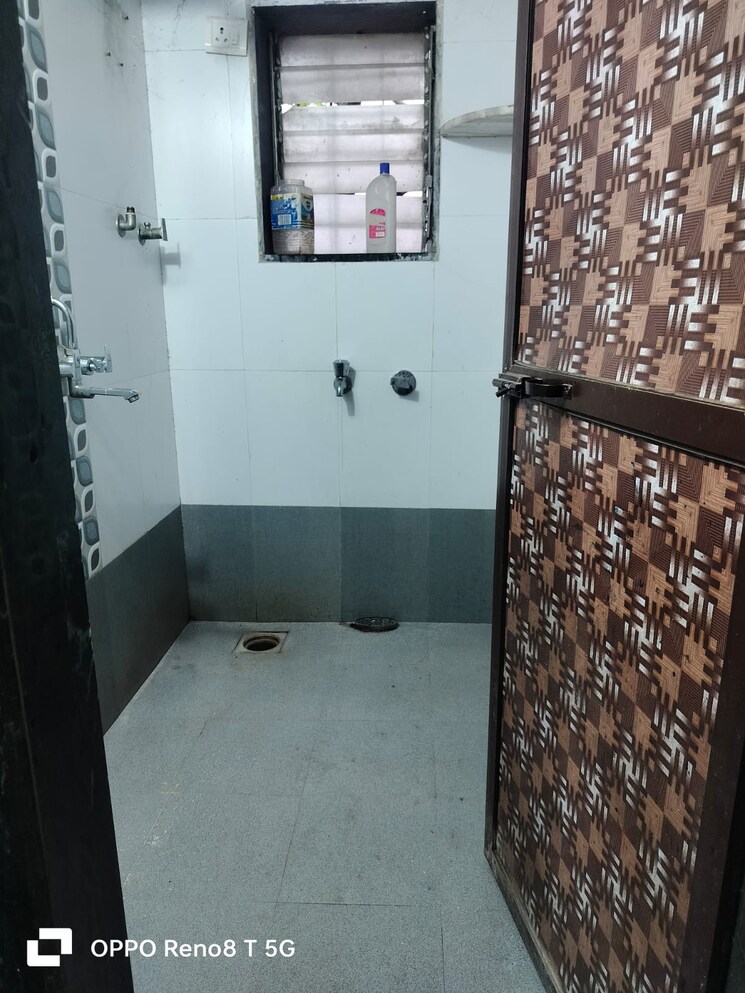 Attached Bathroom, madhumalati-chs 1 Bedroom 500 Sq.Ft. Apartment In Kalwa Thane 8898566