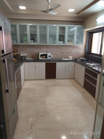 Kitchen in 6 BHK Villa at Mittal Ruia Park, Juhu – for Sale