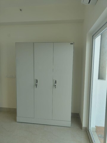 Room in 2.5 BHK Apartment at Shree Vardhman Victoria, Sector 70 – for Rent
