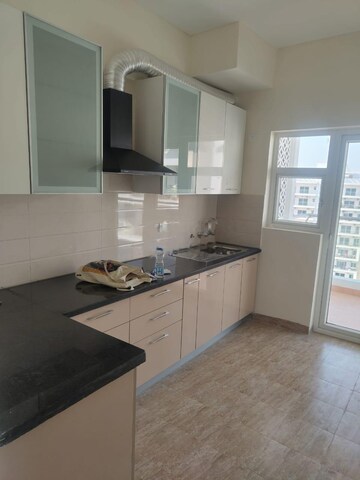 Kitchen in 2.5 BHK Apartment at Shree Vardhman Victoria, Sector 70 – for Rent