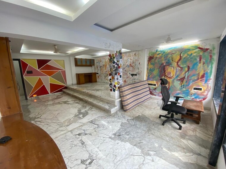  Parking, emgee-janki-kutir 6 Bedroom 6300 Sq.Ft. Villa In Juhu Mumbai 8898680