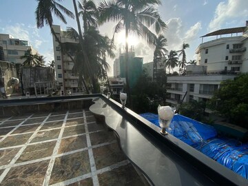 Balcony in 6 BHK Villa at Emgee Janki Kutir, Juhu – for Sale