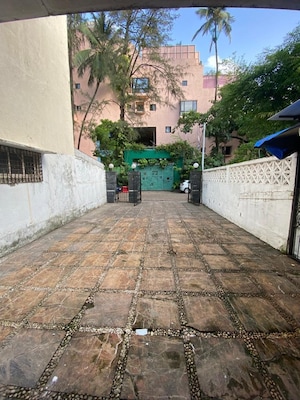 Balcony in 6 BHK Villa at Emgee Janki Kutir, Juhu – for Sale