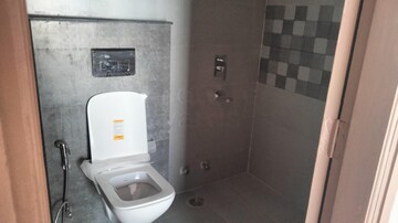 Bathroom in 3.5 BHK Apartment at Pareena The Elite Residences, Sector 99 – for Rent