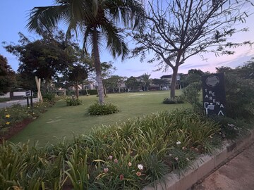 Plot Area in 4 BHK Villa at Prestige Golfshire, Nandi Hills – for Rent