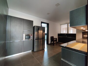 Kitchen in 4 BHK Villa at Prestige Golfshire, Nandi Hills – for Rent