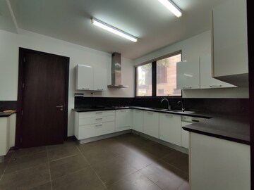 Kitchen in 4 BHK Villa at Prestige Golfshire, Nandi Hills – for Rent