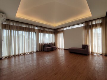 Room in 4 BHK Villa at Prestige Golfshire, Nandi Hills – for Rent