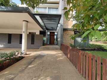 Balcony in 4 BHK Villa at Prestige Golfshire, Nandi Hills – for Rent