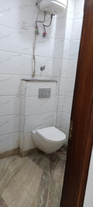 Bathroom in 2 BHK Builder Floor at Rohini Sector 11 – for Rent