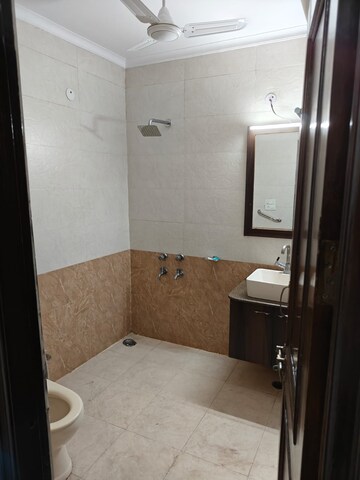 Bathroom in 4 BHK Apartment at Ansal Sushant Estate, Sector 52 – for Sale