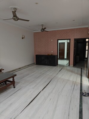 Room in 4 BHK Apartment at Ansal Sushant Estate, Sector 52 – for Sale