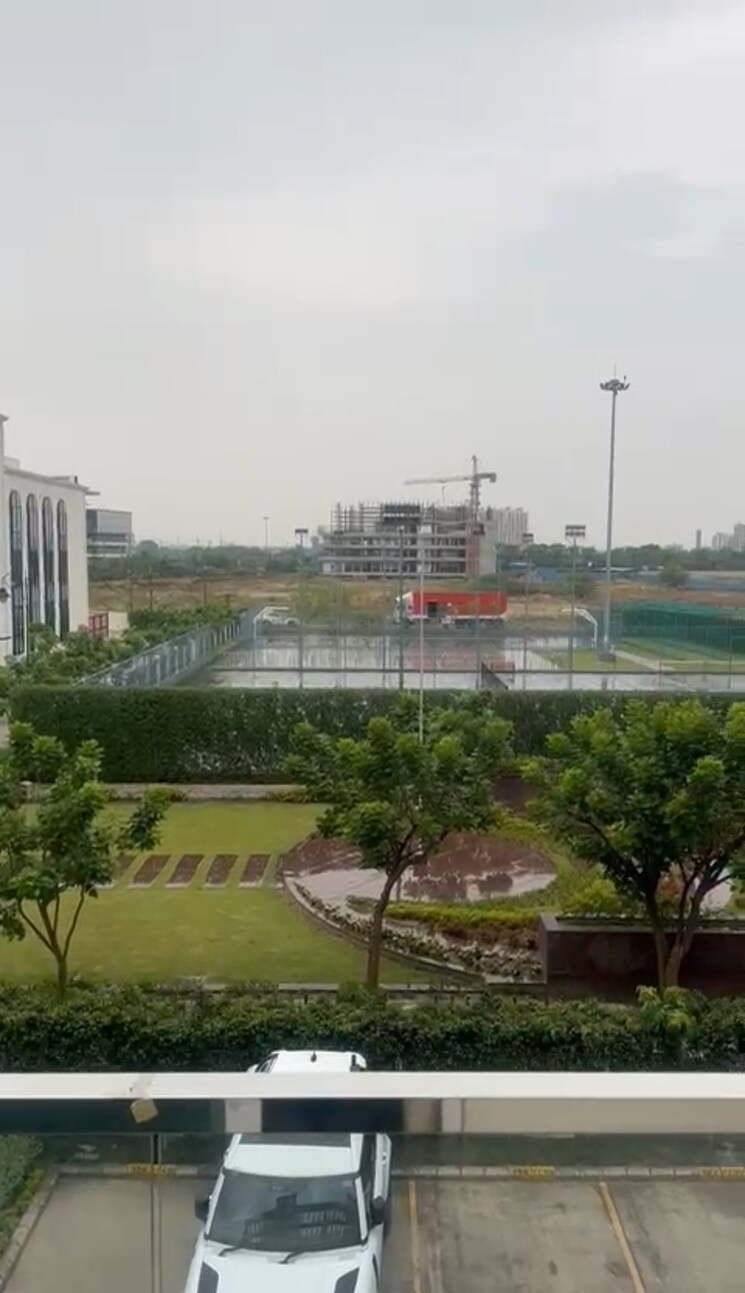 Exterior View, uchdpl-veridia-oakwood-enclave 4 Bedroom 2385 Sq.Ft. Apartment In Wave City Ghaziabad 8898881