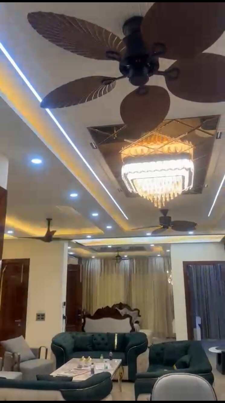 undefined, uchdpl-veridia-oakwood-enclave 4 Bedroom 2385 Sq.Ft. Apartment In Wave City Ghaziabad 8898881