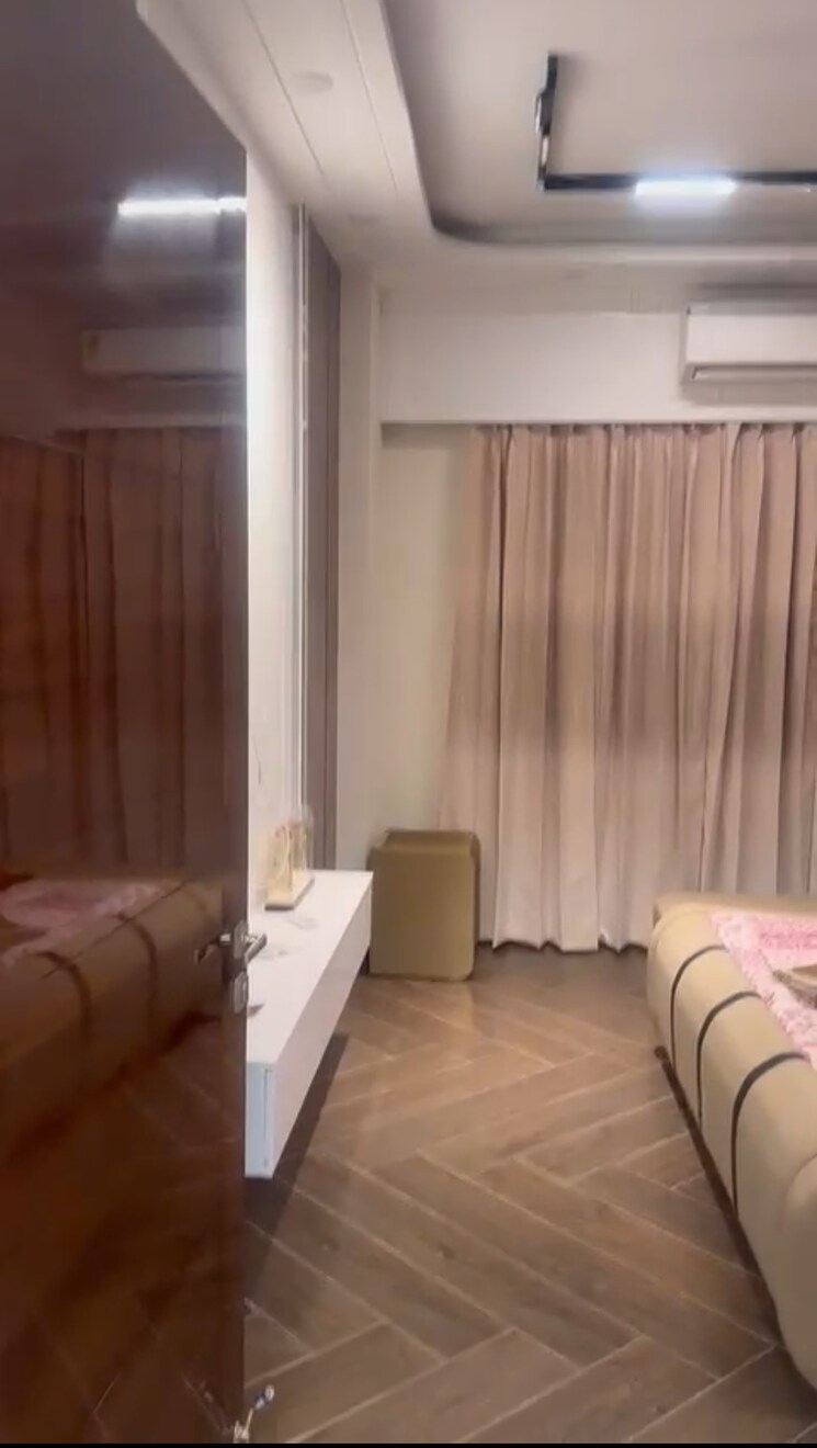 Bedroom, uchdpl-veridia-oakwood-enclave 4 Bedroom 2385 Sq.Ft. Apartment In Wave City Ghaziabad 8898881