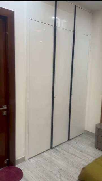 Building Lobby in 4 BHK Apartment at Uchdpl Veridia Oakwood Enclave, Wave City – for Rent