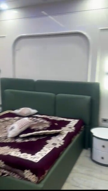 Bedroom in 4 BHK Apartment at Uchdpl Veridia Oakwood Enclave, Wave City – for Rent