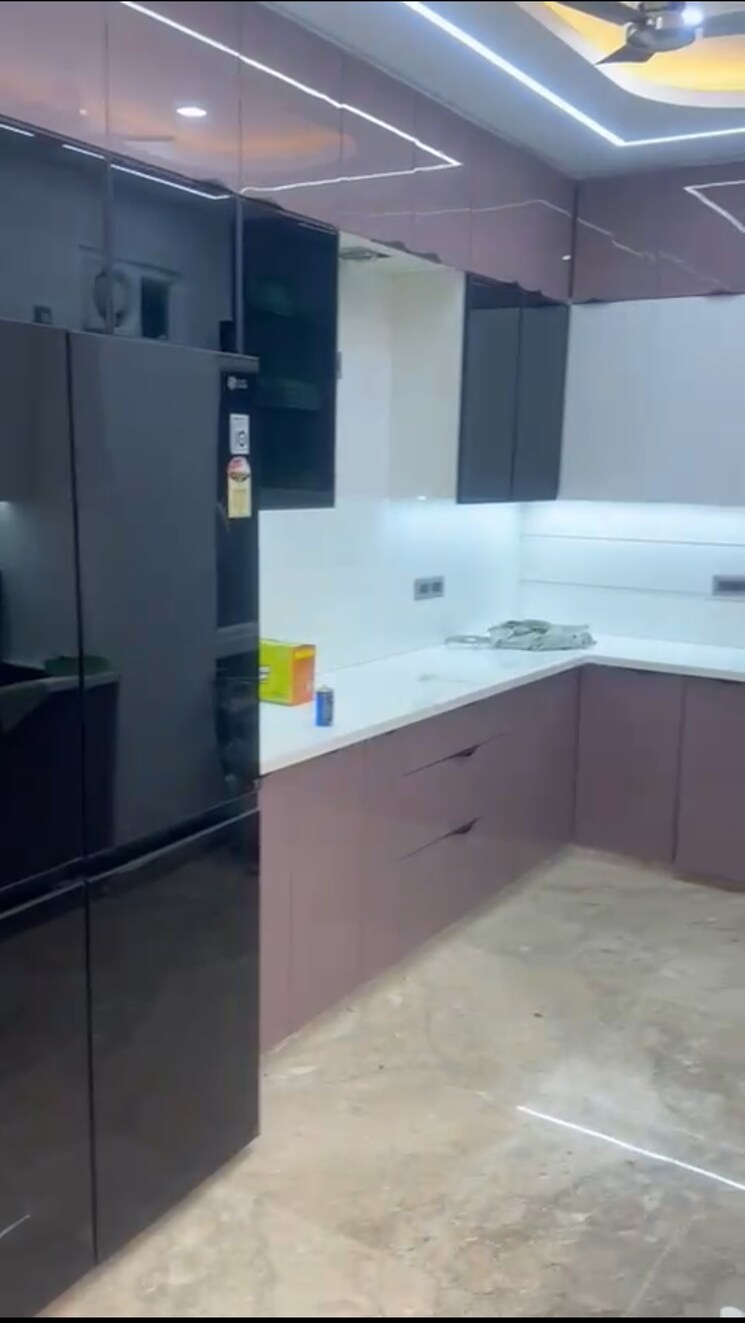 Kitchen, uchdpl-veridia-oakwood-enclave 4 Bedroom 2385 Sq.Ft. Apartment In Wave City Ghaziabad 8898881